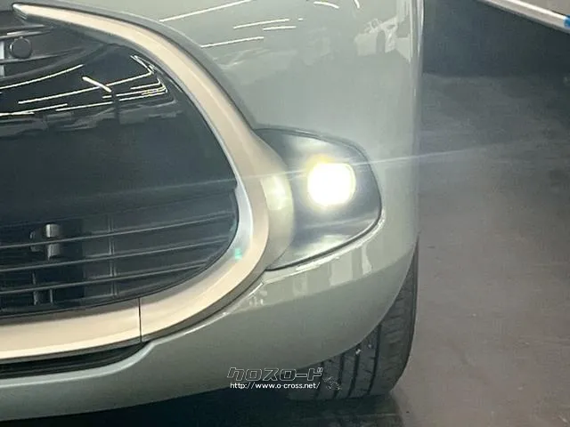 自社整備工場・板金工場を備え、車検から事故の修理まで対応致します。 トヨタ アクア