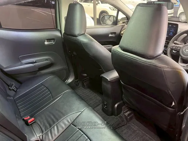 自社整備工場・板金工場を備え、車検から事故の修理まで対応致します。 トヨタ アクア