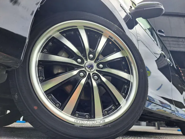 社外18インチアルミホイール トヨタ エスクァイア