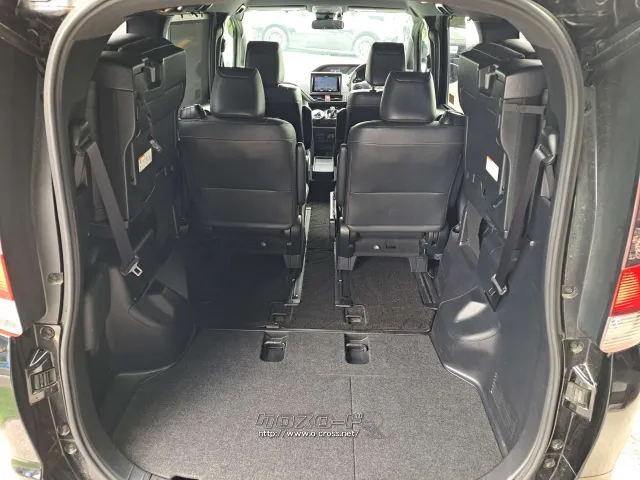 3列目を格納することで大きな荷物も積み込み可能 トヨタ エスクァイア