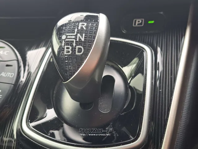 お問合せはユーポスコザ店まで/098-934-8277/お待ちしております トヨタ エスクァイア