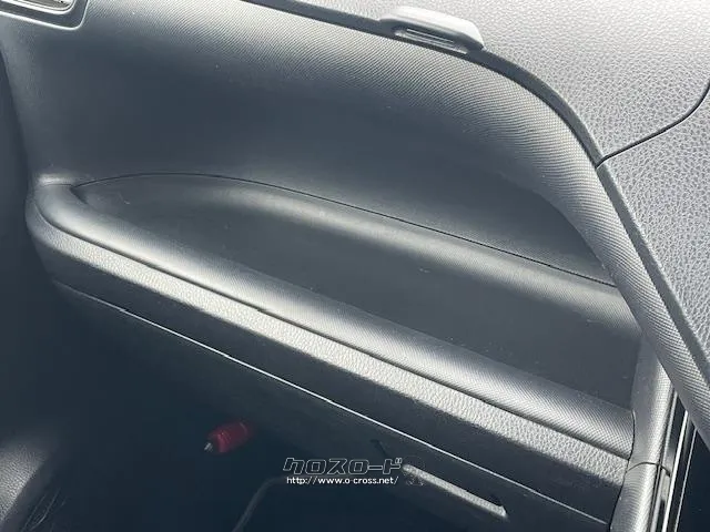 自社整備工場・板金工場を備え、車検から事故の修理まで対応致します。 トヨタ ノア