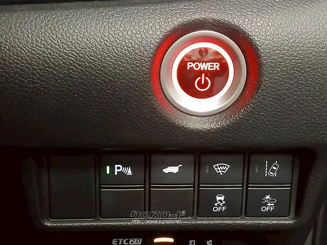 自社整備工場・板金工場を備え、車検から事故の修理まで対応致します。 ホンダ CR-V