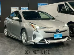 トヨタ プリウス