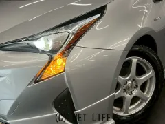 トヨタ プリウス