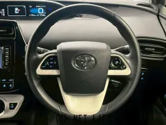 トヨタ プリウス