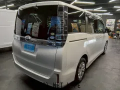 トヨタ ヴォクシー