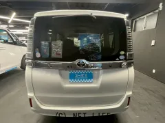 トヨタ ヴォクシー