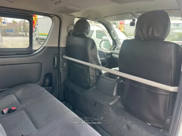 内装・外装共にきれいな状態で展示してます。是非一度、現車を見に来てください♪ トヨタ ハイエースバン