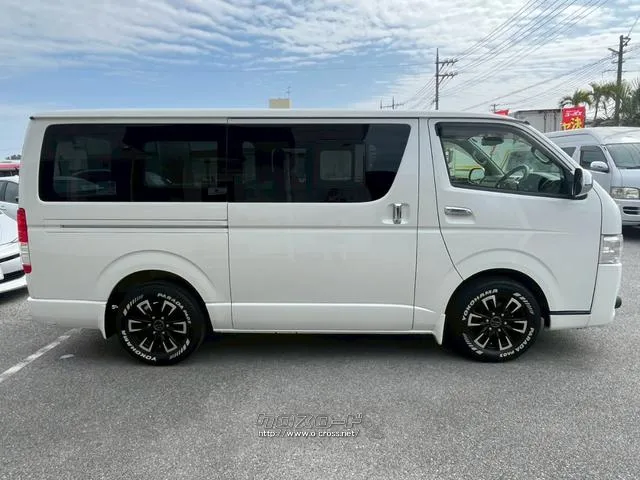 全長×全幅×全高 4695×1695×1980mm トヨタ ハイエースバン