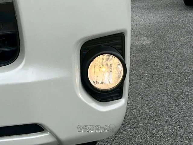 自社整備工場・板金工場を備え、車検から事故の修理まで対応致します。 トヨタ ハイエースバン