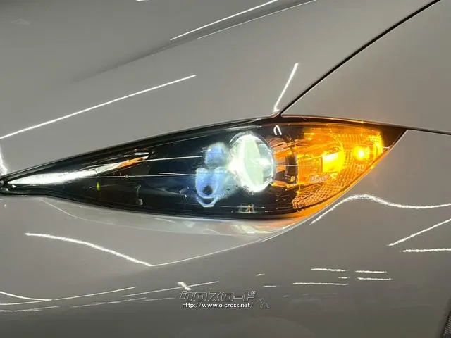 自社整備工場・板金工場を備え、車検から事故の修理まで対応致します。 マツダ ロードスター