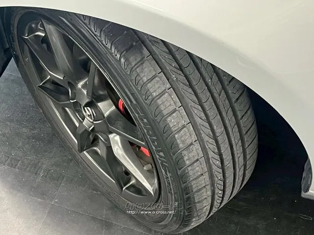 自社整備工場・板金工場を備え、車検から事故の修理まで対応致します。 マツダ ロードスター