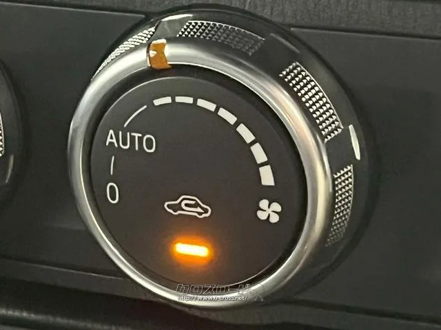 自社整備工場・板金工場を備え、車検から事故の修理まで対応致します。 マツダ ロードスター