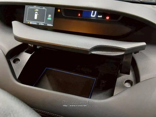 保証にご加入でもれなくメンテナンスパックがついてくる。 日産 セレナ