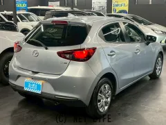 マツダ MAZDA2