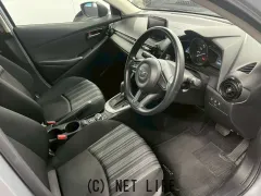マツダ MAZDA2