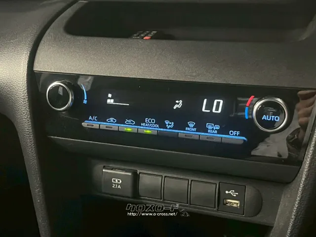 自社整備工場・板金工場を備え、車検から事故の修理まで対応致します。 トヨタ ヤリスクロス