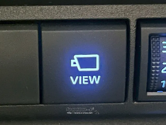 自社整備工場・板金工場を備え、車検から事故の修理まで対応致します。 トヨタ ヤリスクロス