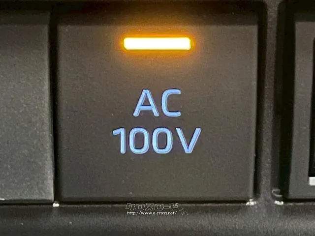 自社整備工場・板金工場を備え、車検から事故の修理まで対応致します。 トヨタ アクア