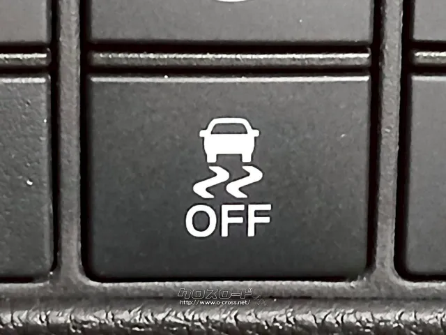 自社整備工場・板金工場を備え、車検から事故の修理まで対応致します。 ホンダ ヴェゼル