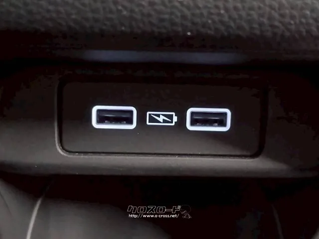 自社整備工場・板金工場を備え、車検から事故の修理まで対応致します。 ホンダ ヴェゼル