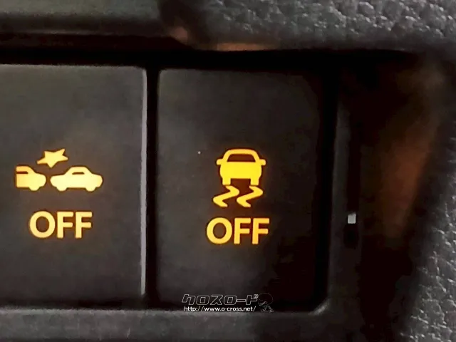 自社整備工場・板金工場を備え、車検から事故の修理まで対応致します。 スズキ スペーシア