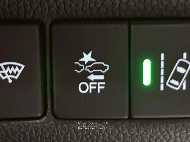 自社整備工場・板金工場を備え、車検から事故の修理まで対応致します。 ホンダ フリード+