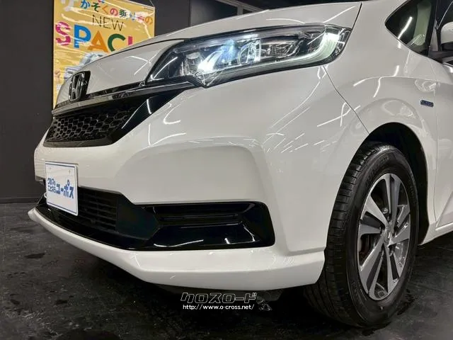 自社整備工場・板金工場を備え、車検から事故の修理まで対応致します。 ホンダ フリード+