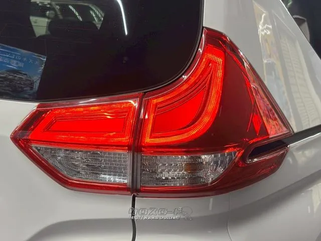 自社整備工場・板金工場を備え、車検から事故の修理まで対応致します。 ホンダ フリード+