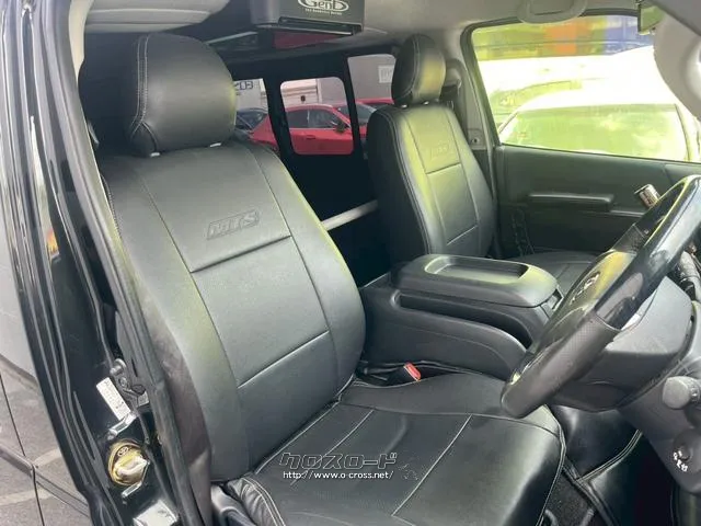 高級感のあるインテリアを採用。シート生地はトリコットが標準です。 トヨタ ハイエースバン