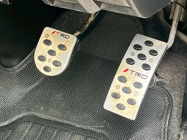 保証でカバーする範囲は業界最高水準の最大318項目。 トヨタ ハイエースバン