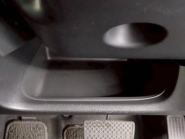 自社整備工場・板金工場を備え、車検から事故の修理まで対応致します。 ホンダ N-BOX