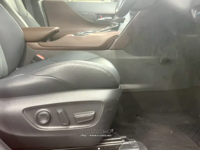 ユーポス豊見城店は軽自動車からスポーツカーまで豊富な車種取り揃えてます♪ トヨタ ハリアー