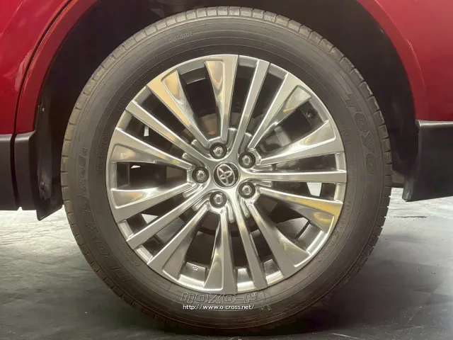 自社整備工場・板金工場を備え、車検から事故の修理まで対応致します。 トヨタ ハリアー