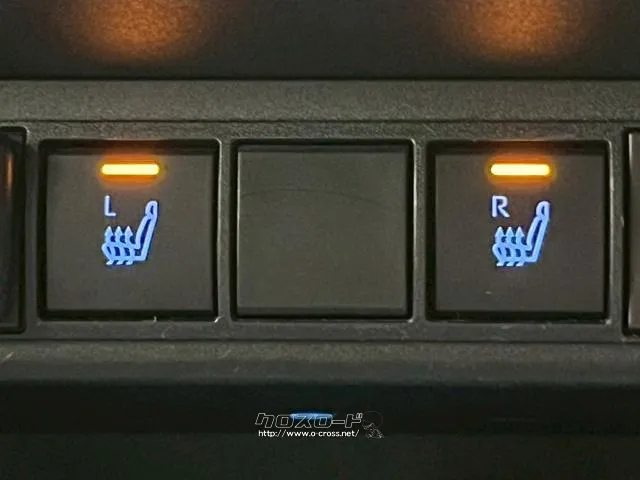 冷え込む季節に大活躍です!身体を芯から温める為、運転に集中できます♪ トヨタ ヤリスクロス