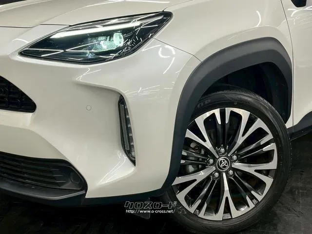 自社整備工場・板金工場を備え、車検から事故の修理まで対応致します。 トヨタ ヤリスクロス