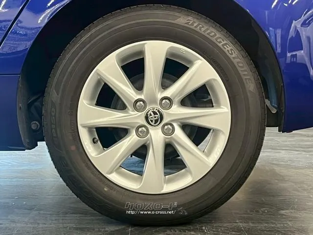 自社整備工場・板金工場を備え、車検から事故の修理まで対応致します。 トヨタ アクア