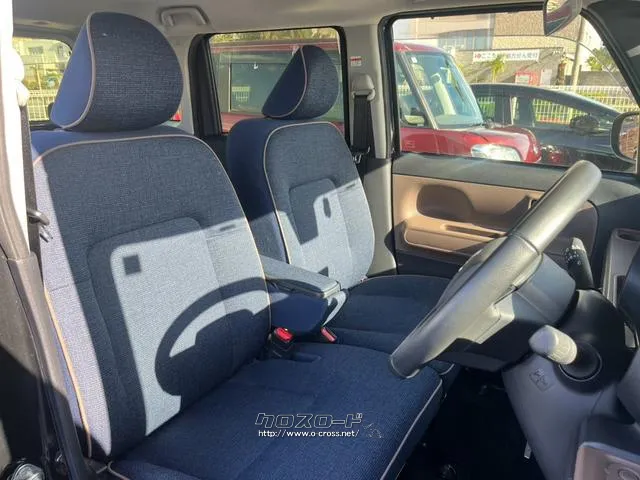 シートがソファのような座り心地で、まるで自分の部屋かのようにくつろげる内装です♪ ダイハツ ムーヴキャンバス
