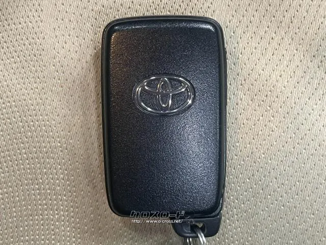 自社整備工場・板金工場を備え、車検から事故の修理まで対応致します。 トヨタ SAI