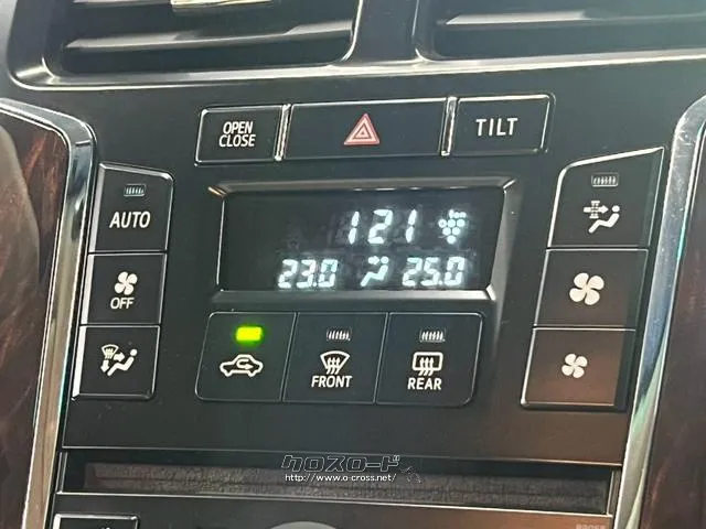 自社整備工場・板金工場を備え、車検から事故の修理まで対応致します。 トヨタ SAI