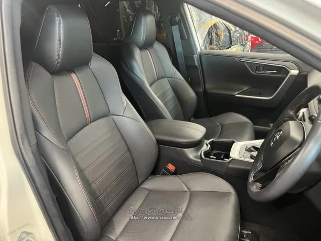 SUVを力強く牽引する「RAV4」ブランドの最上級モデル【RAV4 PHV】 トヨタ RAV4 PHV