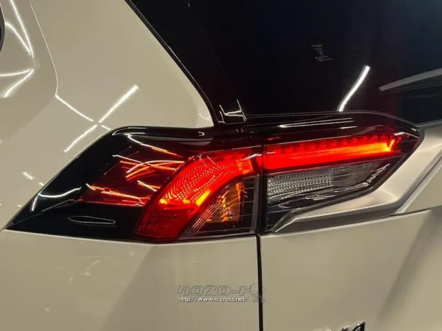 SUVを力強く牽引する「RAV4」ブランドの最上級モデル【RAV4 PHV】 トヨタ RAV4 PHV