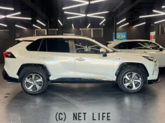 トヨタ RAV4 PHV