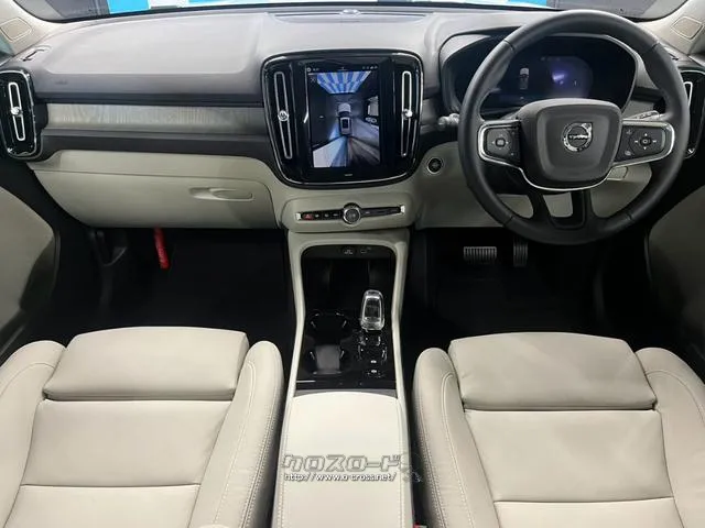 自社整備工場・板金工場を備え、車検から事故の修理まで対応致します。 ボルボ XC40