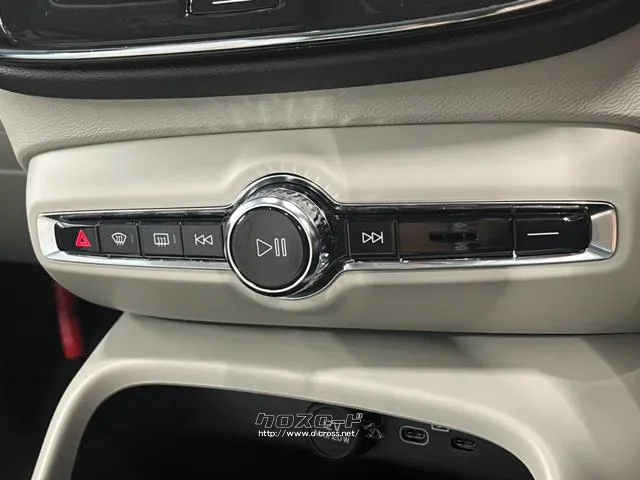 保証にご加入で選べるメンテナンスパックもご用意。 ボルボ XC40