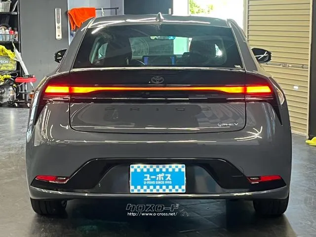一文字に光る先進的なデザインで、リアビューに高級感を演出。 トヨタ プリウス