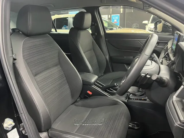 スイッチ類を中央に配置することで運転しやすい空間を目指した。 ホンダ WR-V