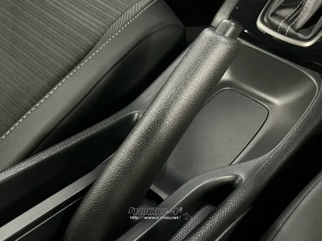 自社整備工場・板金工場を備え、車検から事故の修理まで対応致します。 ホンダ WR-V