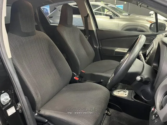 内装・外装共にきれいな状態で展示してます。是非一度、現車を見に来てください。 トヨタ ヴィッツ